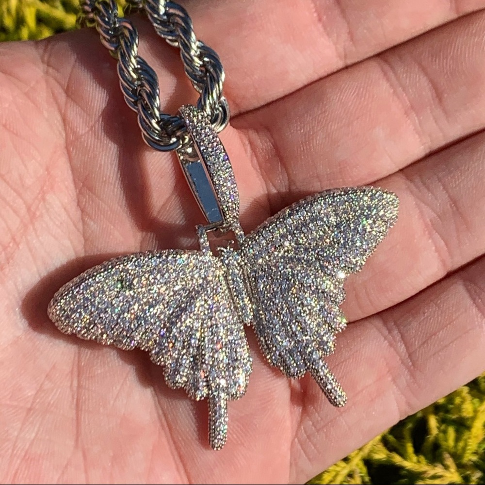Silver Butterfly Pendant + Rope Chain - Picture 4 of 4
